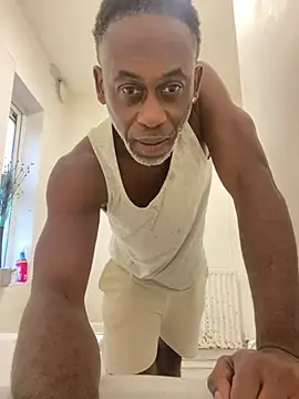 Snapshot of BuffBlackThug chatting on December 2024 03:26:01 PM BuffBlackThug online show from December 2024 03:26:01 PM