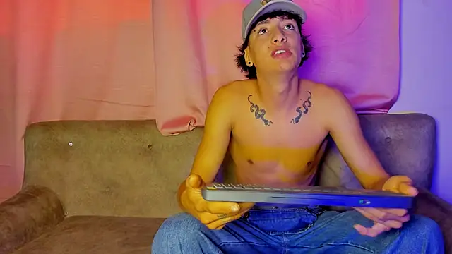 Snapshot of two_milkyway chatting on February 2025 02:04:02 PM two milkyway online show from February 2025 02:04:02 PM