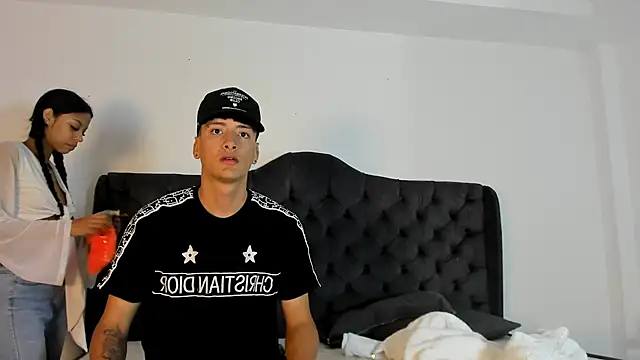 Snapshot of two_milkyway chatting on October 2025 12:25:01 PM two milkyway online show from October 2025 12:25:01 PM