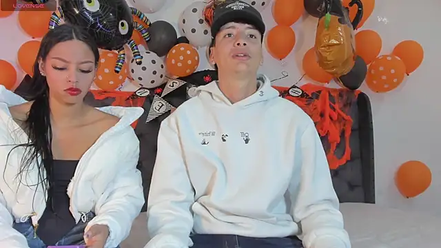 Snapshot of two_milkyway chatting on October 2025 12:38:01 PM two milkyway online show from October 2025 12:38:01 PM