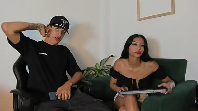 Snapshot of two_milkyway chatting on November 2025 01:12:02 PM two milkyway online show from November 2025 01:12:02 PM