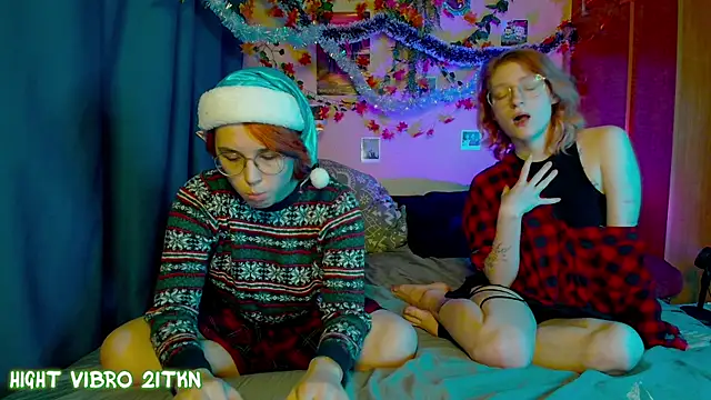 TrickyKitsune online show from December 2025 02:02:02 PM