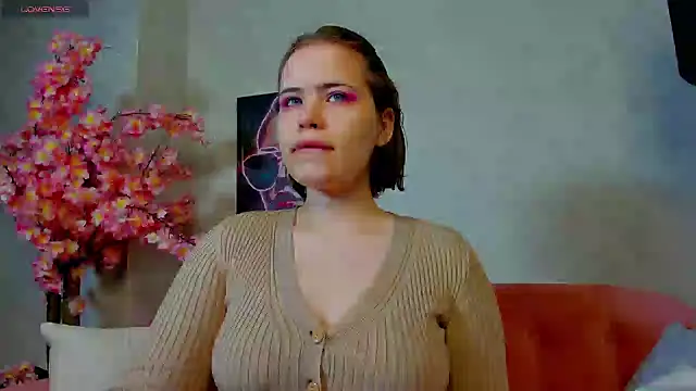 Snapshot of EricaElliott chatting on January 2025 01:05:02 AM EricaElliott online show from January 2025 01:05:02 AM