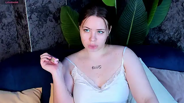 Snapshot of EricaElliott chatting on October 2025 05:16:01 AM EricaElliott online show from October 2025 05:16:01 AM