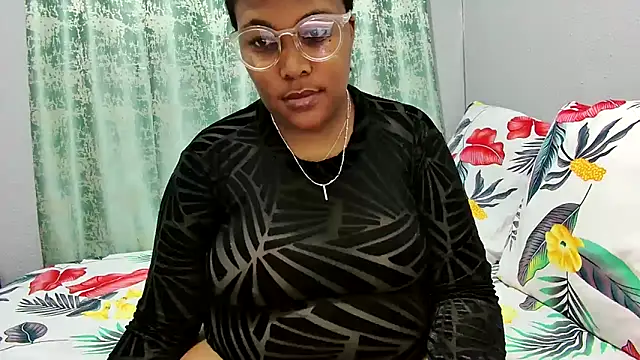 Teassa90 online show from September 2025 07:28:02 PM