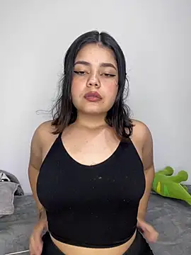 Snapshot of pretty_angela1 chatting on February 2025 03:18:02 AM pretty angela1 online show from February 2025 03:18:02 AM