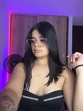 pretty angela1 online show from June 2026 03:42:01 AM