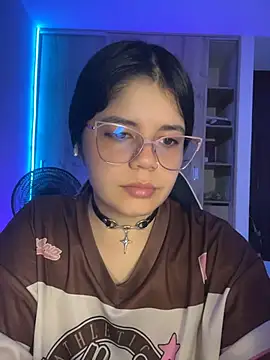 pretty angela1 online show from June 2026 09:57:02 AM