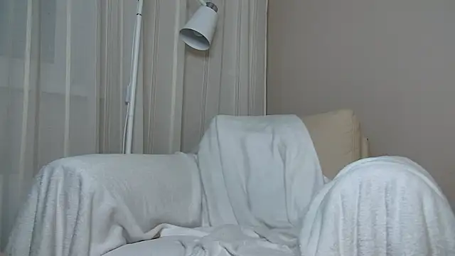 Astoriamilano online show from February 2025 08:42:02 PM