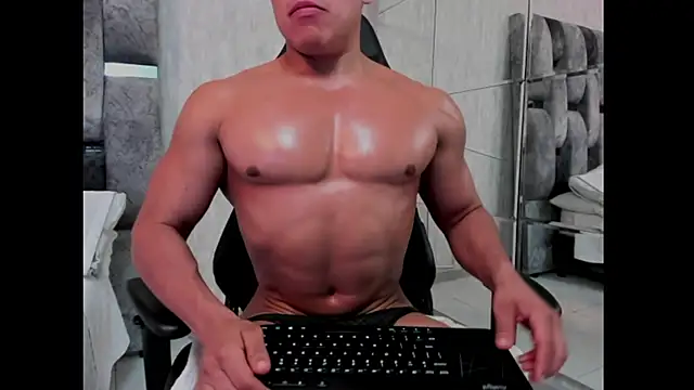 Snapshot of nicklause_froid chatting on March 2025 04:01:01 PM nicklause froid online show from March 2025 04:01:01 PM