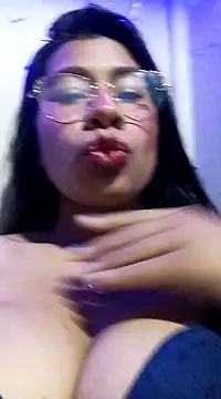 Snapshot of Pamelamilkk_1007 chatting on February 2025 03:28:02 PM Pamelamilkk 1007 online show from February 2025 03:28:02 PM