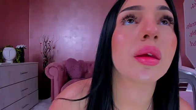 evanew  online show from February 2025 07:19:02 PM