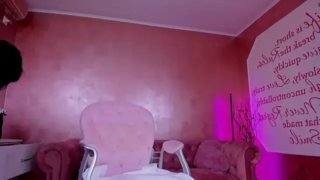 evanew  online show from March 2025 09:32:02 PM