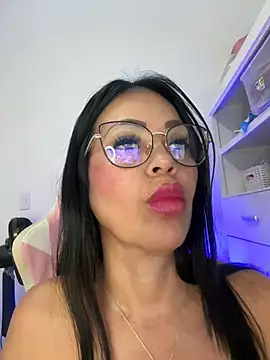 Snapshot of KarolRubi1 chatting on February 2025 04:46:02 AM KarolRubi1 online show from February 2025 04:46:02 AM