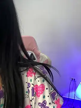 Snapshot of KarolRubi1 chatting on March 2025 05:03:02 AM KarolRubi1 online show from March 2025 05:03:02 AM