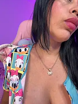 Snapshot of KarolRubi1 chatting on September 2025 03:23:02 AM KarolRubi1 online show from September 2025 03:23:02 AM