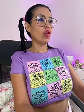 KarolRubi1 online show from May 2026 03:42:02 PM