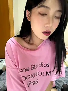 Snapshot of berberson chatting on September 2025 01:55:02 PM berberson online show from September 2025 01:55:02 PM