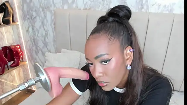 whiitneyfox online show from October 2025 11:09:02 PM