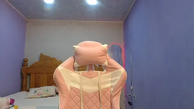 Coral0403 online show from September 2025 02:07:02 PM