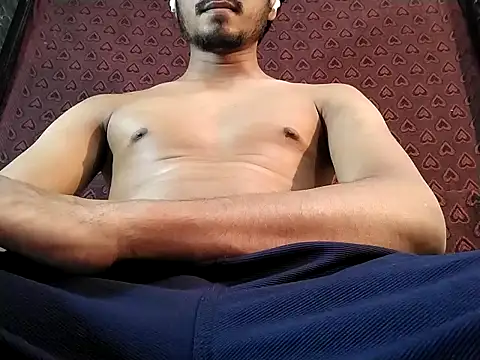 Snapshot of Ultimate_cHappiE chatting on December 2025 02:43:02 PM Ultimate cHappiE online show from December 2025 02:43:02 PM