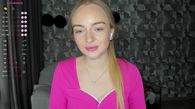 Snapshot of A_delina chatting on November 2025 01:46:01 PM A delina online show from November 2025 01:46:01 PM