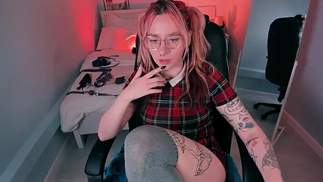April toy online show from September 2025 02:39:02 PM
