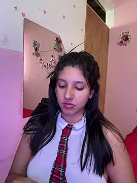 Snapshot of emmariders2 chatting on April 2026 04:37:01 PM emmariders2 online show from April 2026 04:37:01 PM