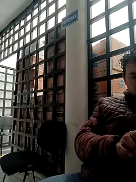 chinoxxx online show from December 2025 02:33:01 PM