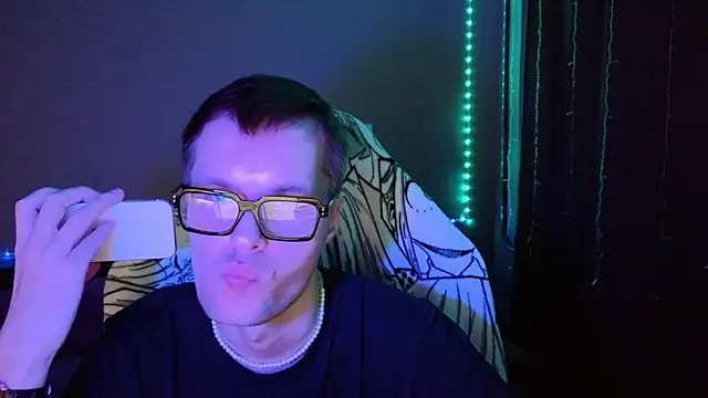 Leonnextdoor online show from January 2025 11:06:01 AM