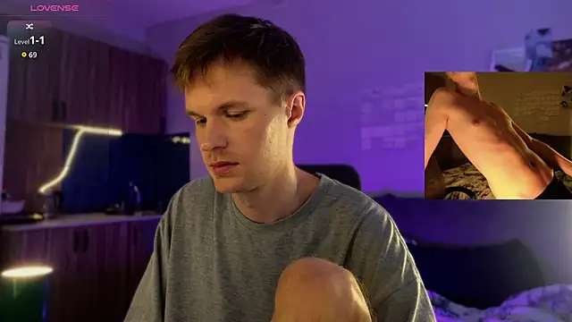 Leonnextdoor online show from March 2026 01:31:02 AM