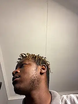 Redfucks333 online show from February 2026 06:20:01 PM