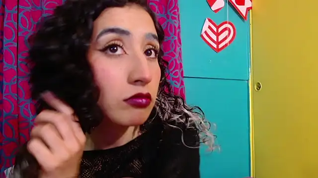 valerie mase online show from November 2025 08:18:01 PM