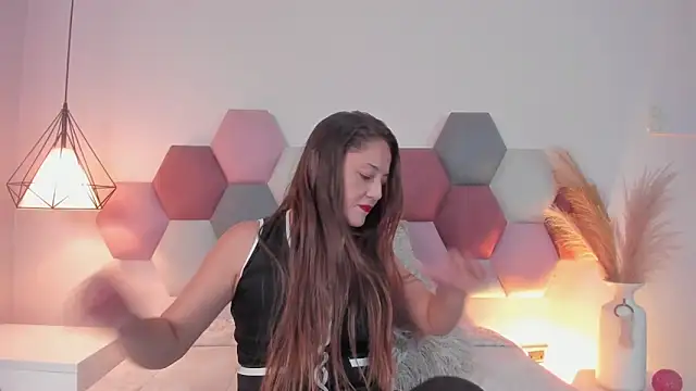 EloiseQuinn online show from November 2025 06:18:01 PM