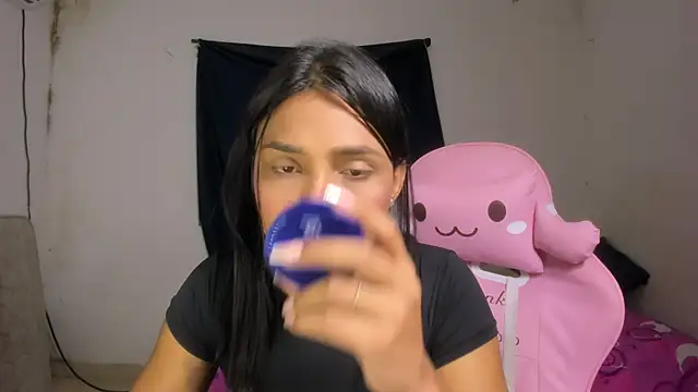 Miss noah18 online show from October 2025 09:48:02 PM