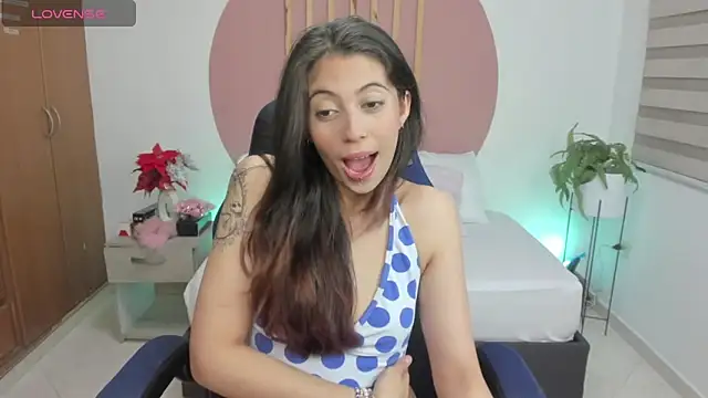 Snapshot of sweetpeach_20 chatting on January 2025 07:28:02 PM sweetpeach 20 online show from January 2025 07:28:02 PM