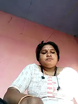Snapshot of Aadhya_Bahri chatting on January 2025 03:43:01 AM Aadhya Bahri online show from January 2025 03:43:01 AM