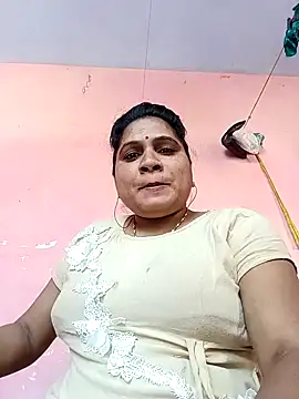 Snapshot of Aadhya_Bahri chatting on January 2025 06:49:01 AM Aadhya Bahri online show from January 2025 06:49:01 AM