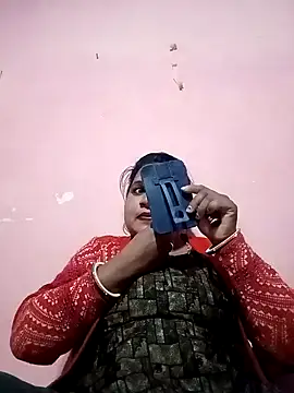 Snapshot of Aadhya_Bahri chatting on January 2025 01:59:02 PM Aadhya Bahri online show from January 2025 01:59:02 PM