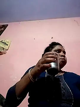 Snapshot of Aadhya_Bahri chatting on February 2025 01:51:02 PM Aadhya Bahri online show from February 2025 01:51:02 PM