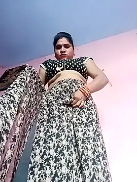 Snapshot of Aadhya_Bahri chatting on February 2025 11:23:01 AM Aadhya Bahri online show from February 2025 11:23:01 AM