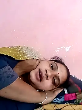 Snapshot of Aadhya_Bahri chatting on February 2025 04:14:02 AM Aadhya Bahri online show from February 2025 04:14:02 AM