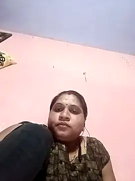 Snapshot of Aadhya_Bahri chatting on February 2025 01:18:02 PM Aadhya Bahri online show from February 2025 01:18:02 PM