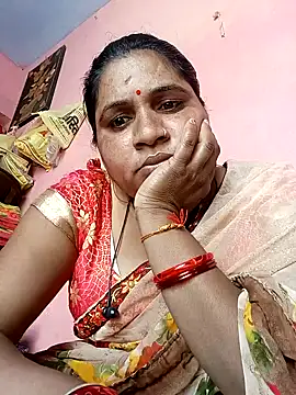 Snapshot of Aadhya_Bahri chatting on February 2025 10:16:01 AM Aadhya Bahri online show from February 2025 10:16:01 AM