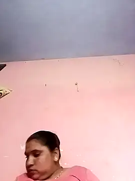 Snapshot of Aadhya_Bahri chatting on February 2025 12:29:02 PM Aadhya Bahri online show from February 2025 12:29:02 PM