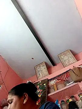Snapshot of Aadhya_Bahri chatting on February 2025 05:01:01 AM Aadhya Bahri online show from February 2025 05:01:01 AM