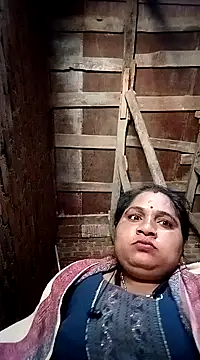 Snapshot of Aadhya_Bahri chatting on February 2025 08:06:02 AM Aadhya Bahri online show from February 2025 08:06:02 AM