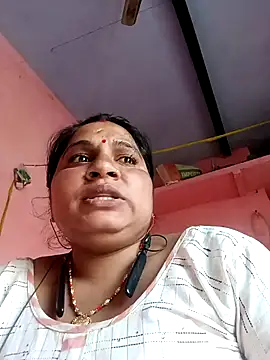 Snapshot of Aadhya_Bahri chatting on February 2025 12:05:02 PM Aadhya Bahri online show from February 2025 12:05:02 PM