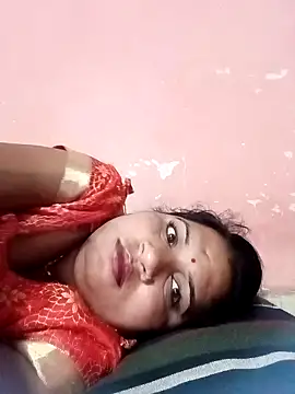 Snapshot of Aadhya_Bahri chatting on February 2025 10:42:02 PM Aadhya Bahri online show from February 2025 10:42:02 PM