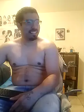 Snapshot of k1oudE chatting on November 2025 11:26:01 PM k1oudE online show from November 2025 11:26:01 PM